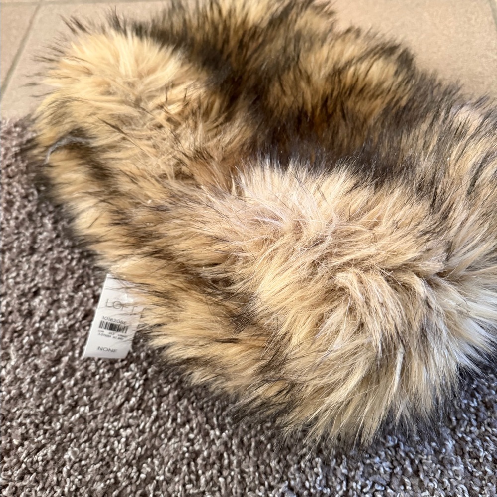 Faux fur pullover hoodie (NWT)